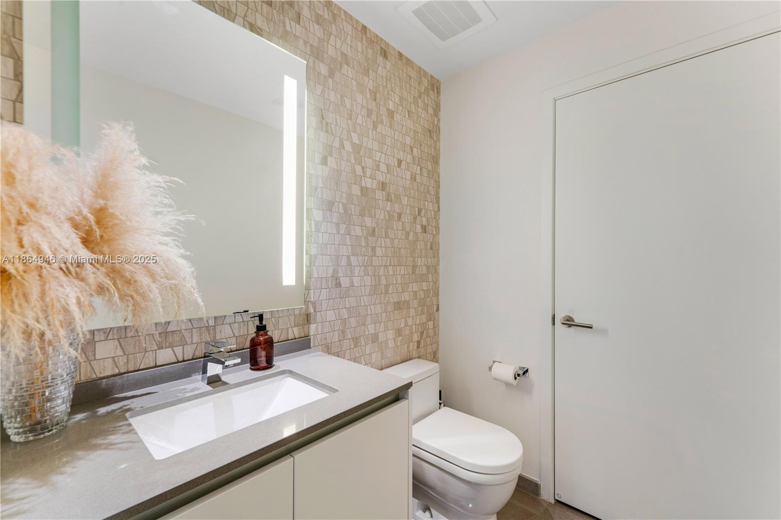 RISE CONDO - Residential