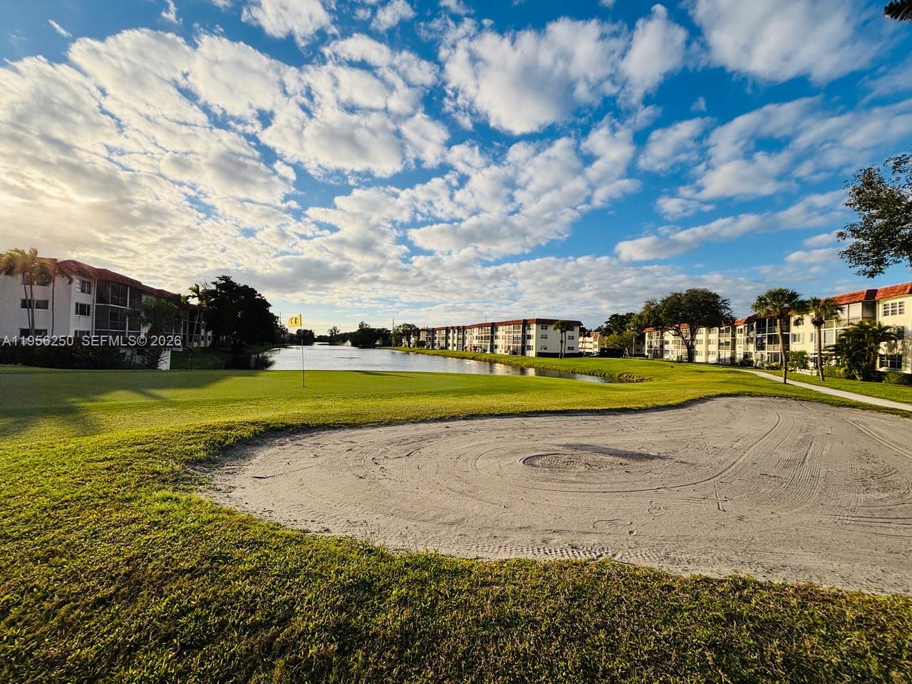 HOLLYBROOK GOLF - Residential