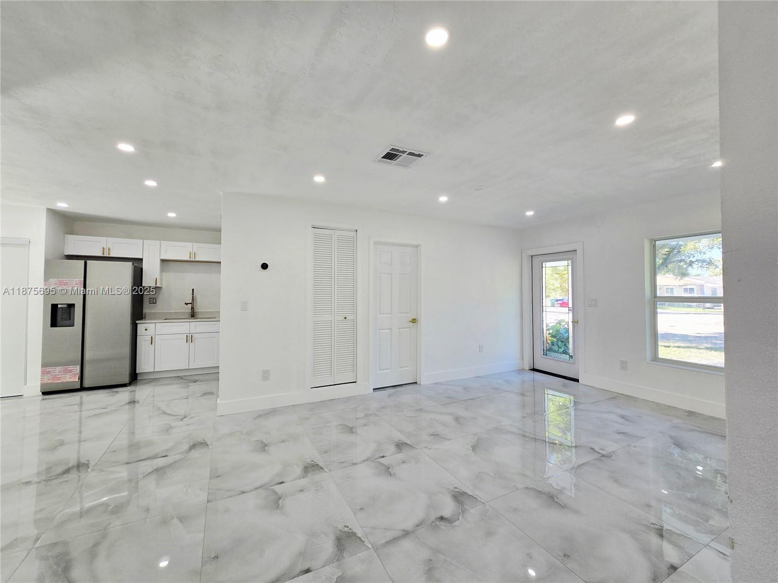 LESLIE ESTATES SEC FOUR - Residential