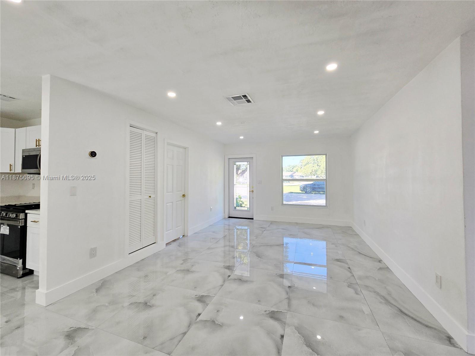 LESLIE ESTATES SEC FOUR - Residential