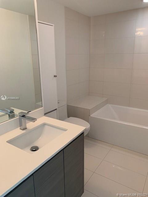 ICON BAY - Residential Lease