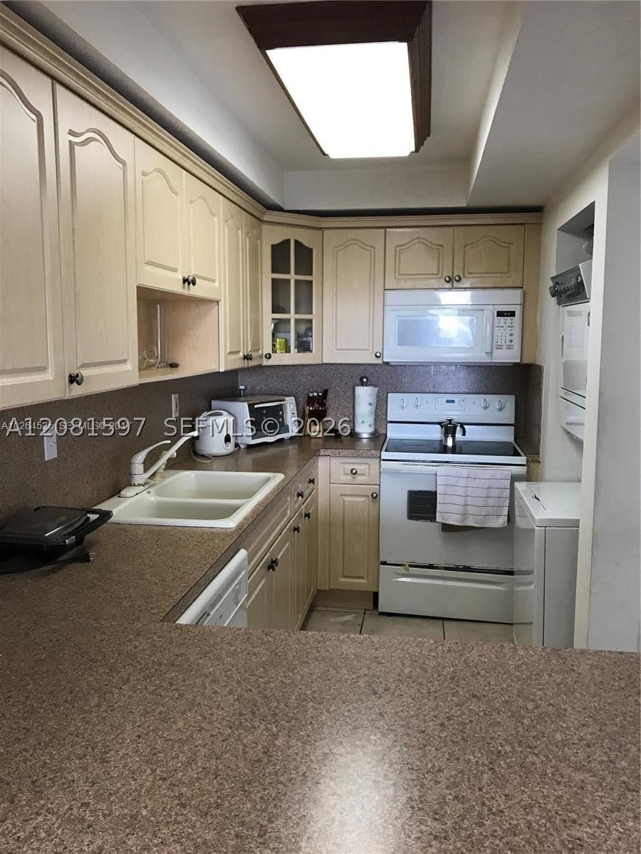 10090 NW 80th Ct 1561