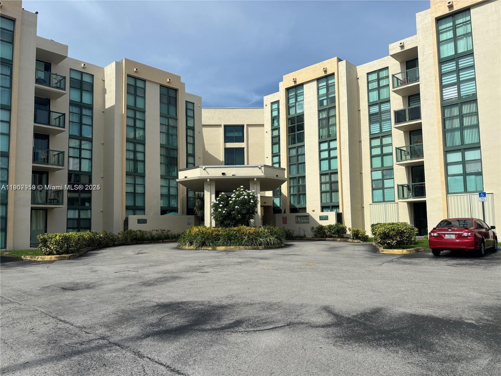 INTERNATIONAL TOWERS COND - Residential Lease