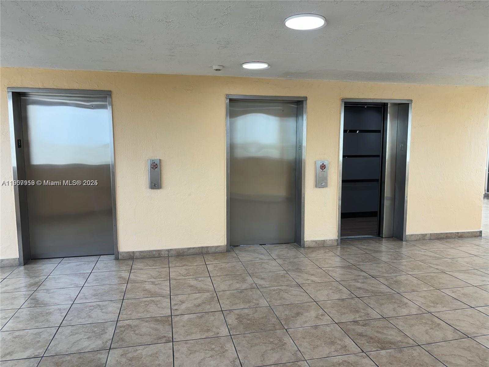 INTERNATIONAL TOWERS COND - Residential Lease