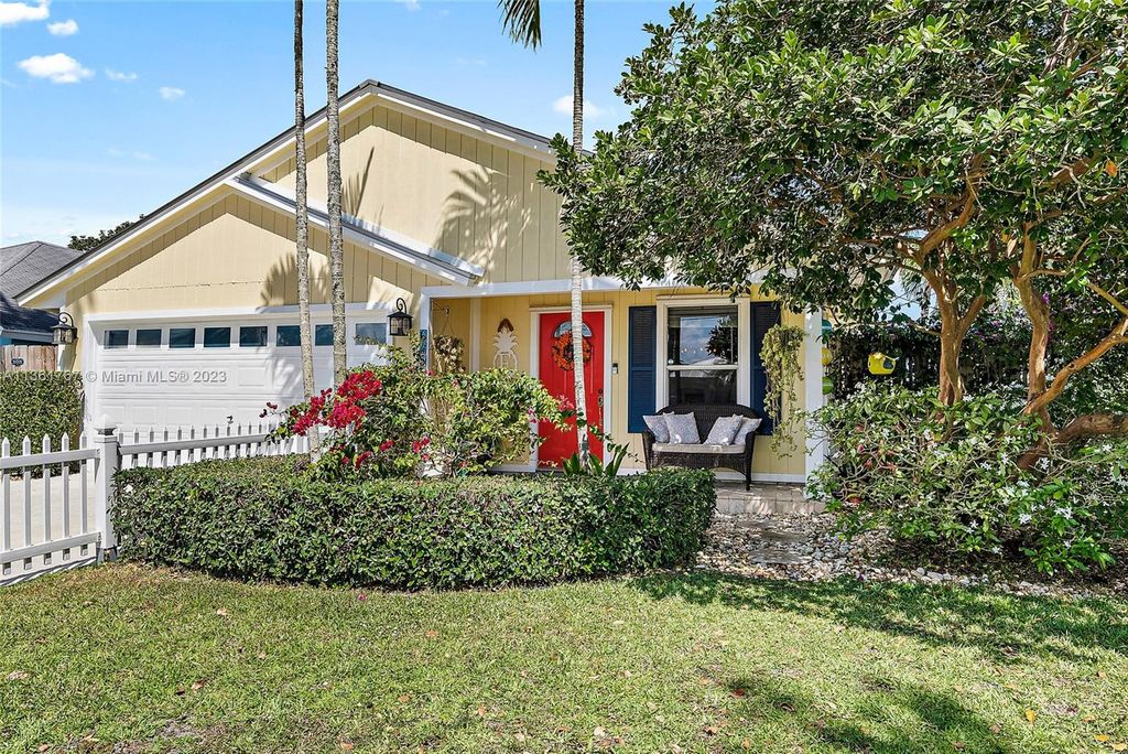 Photo of 6455 Foster St, Jupiter, FL 33458 (MLS # A11361767)