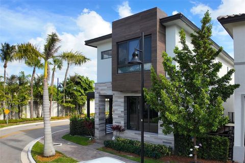 Photo of 8002 NW 43rd St, Doral, FL 33166 (MLS # A11992663)