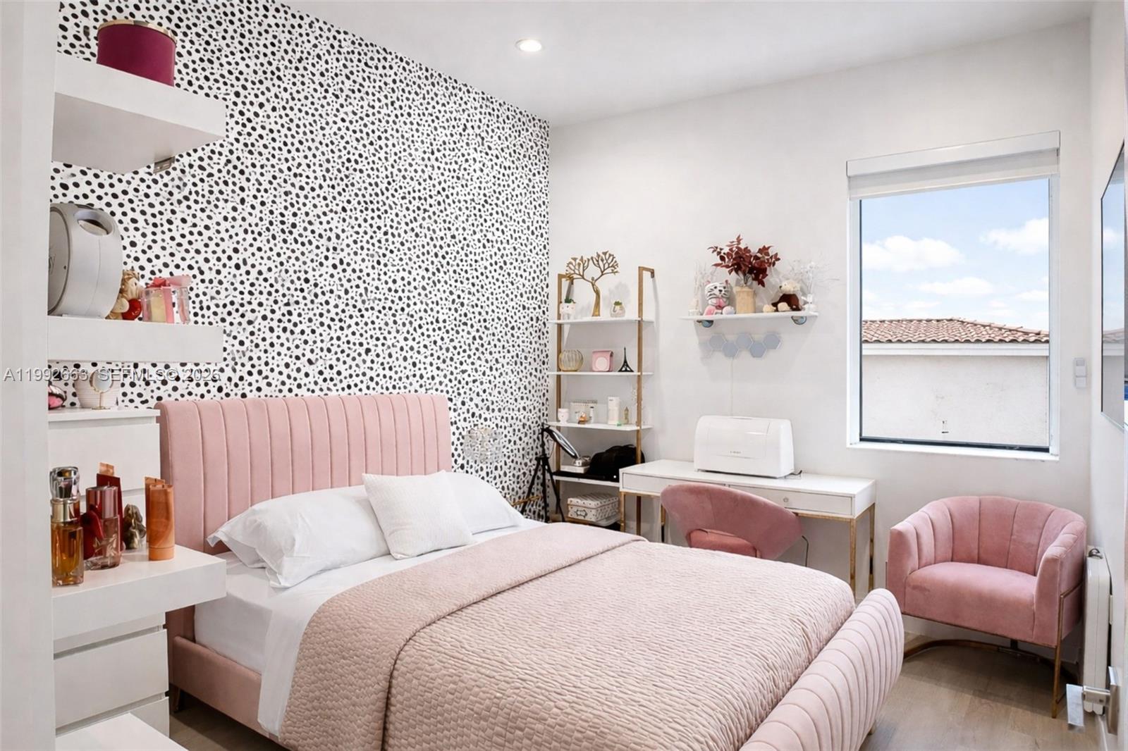 CANARIAS EAST - Residential