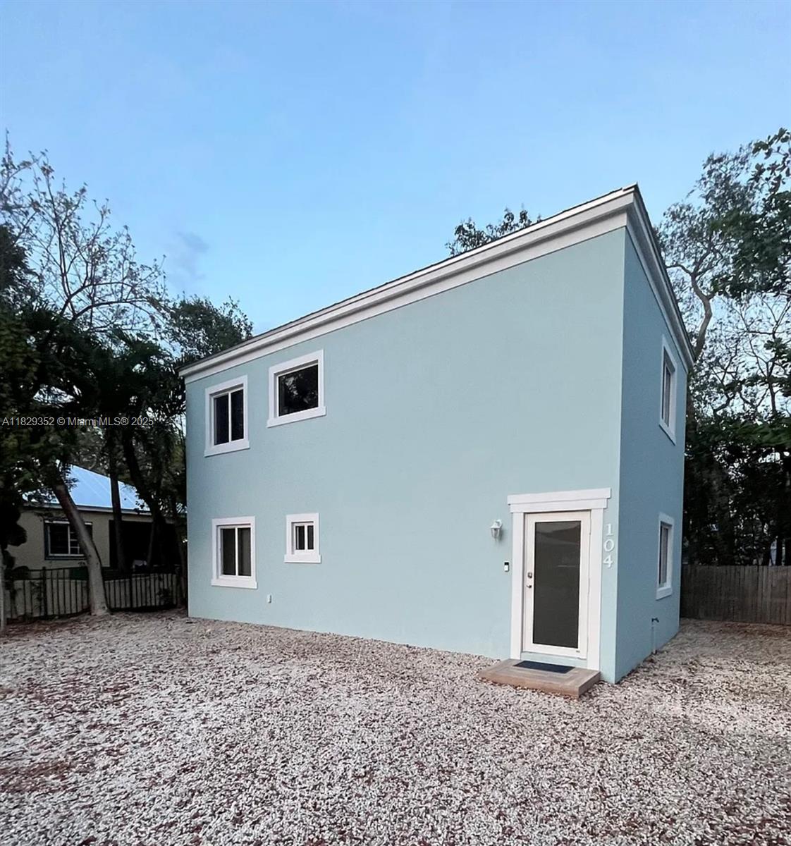 Stunning 3/2.5 Key Largo Home for Rent!
Discover modern comfort in this 2021-built, 2-story concrete home off Mile Marker 100, bayside Key Largo, FL. This 3-bed, 2.5-bath gem, with impact windows, is offered furnished (or unfurnished).
Highlights:
• Open-concept main floor with kitchen, 1 bedroom, half bath; upstairs has 2 bedrooms, 2 full baths, full-size washer/dryer.
• Bright, stylish interior with modern finishes.
• Private yard, ample parking for cars or boat.
• Small dog welcome.
• Steps from restaurants, shops, snorkeling, fishing.
Details:
• Concrete construction, impact windows for protection.
• Yearly or seasonal rental; ask agent for price/details.
• Easy to show—call for a tour!
Live the Key Largo lifestyle in this move-in-ready home! Contact us today!