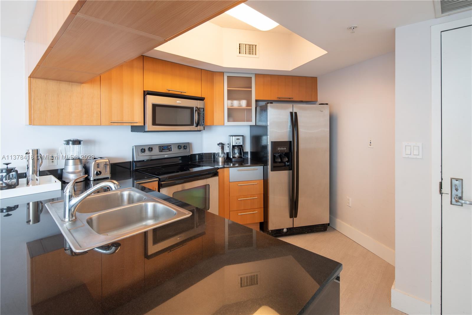 1750 N Bayshore Dr 2602