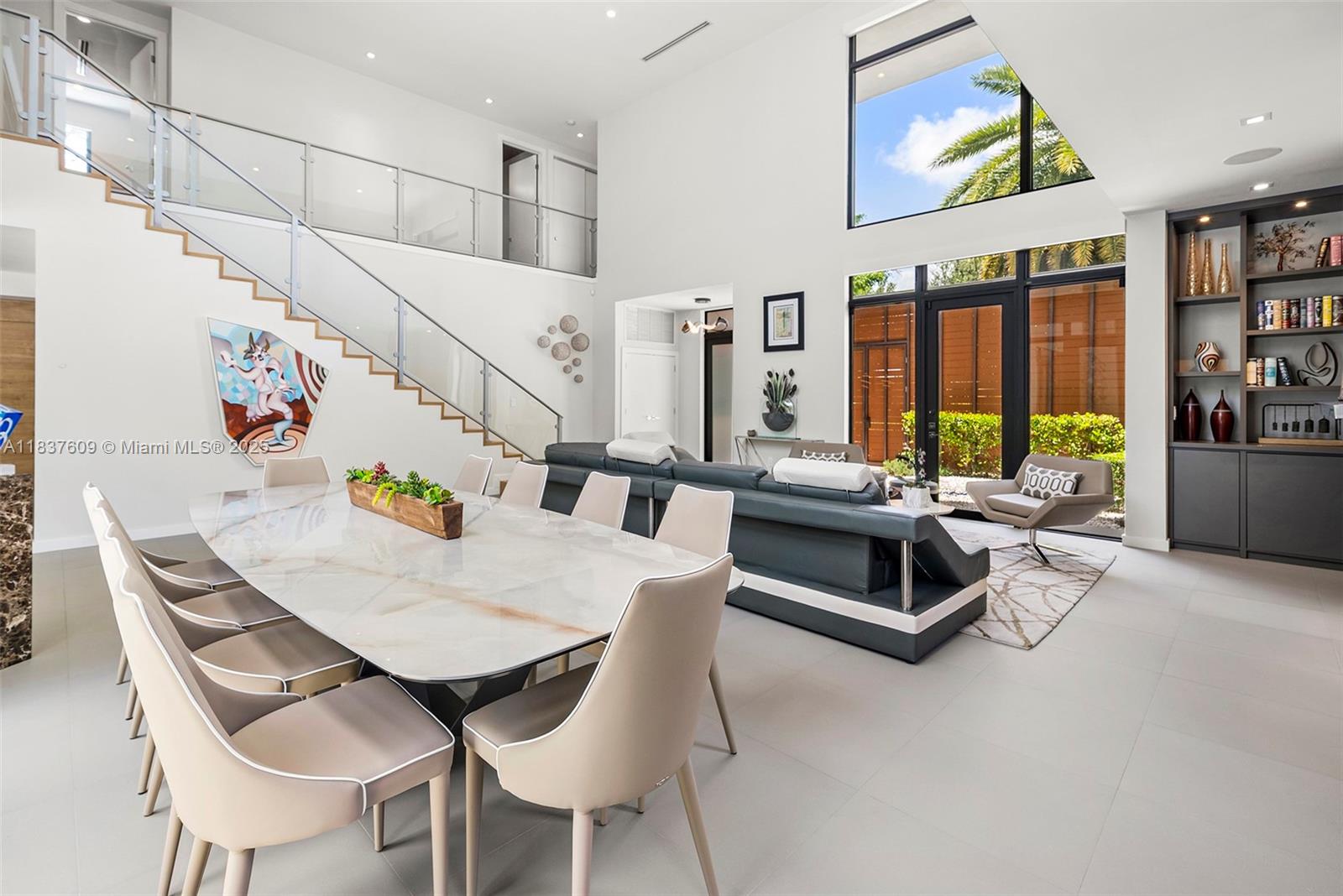 PINECREST VILLAS 2 ADDN - Residential