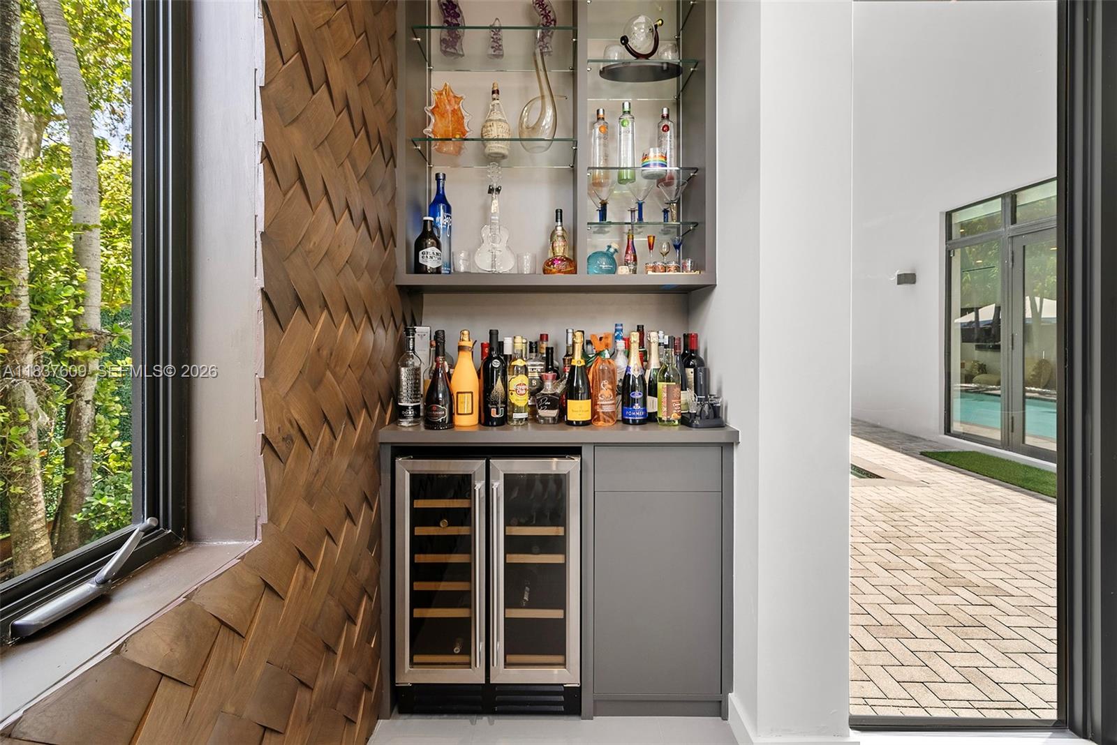 PINECREST VILLAS 2 ADDN - Residential