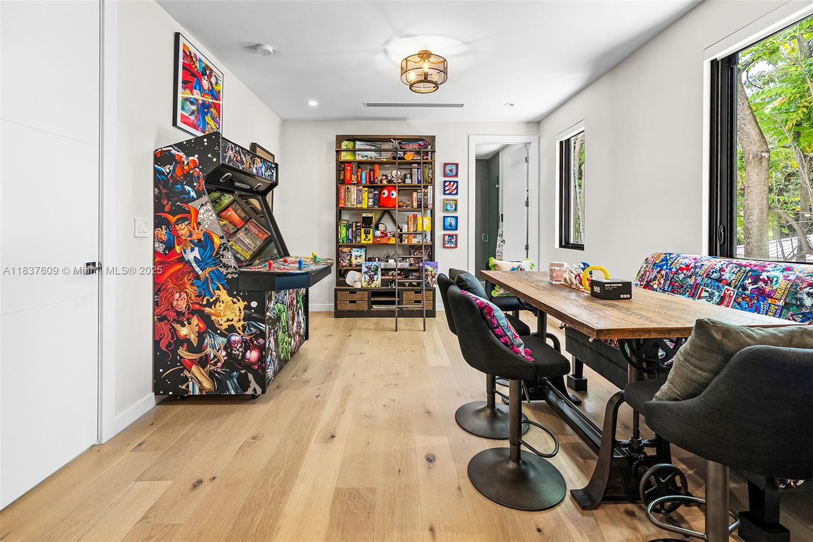 PINECREST VILLAS 2 ADDN - Residential