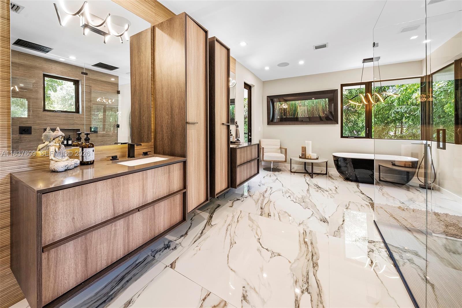 PINECREST VILLAS 2 ADDN - Residential