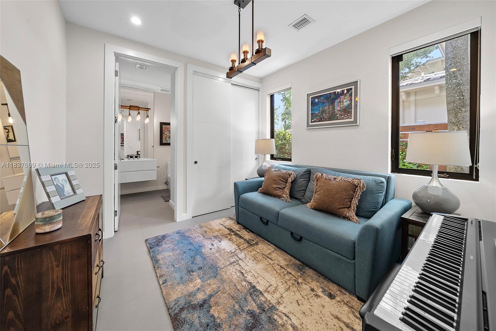 PINECREST VILLAS 2 ADDN - Residential