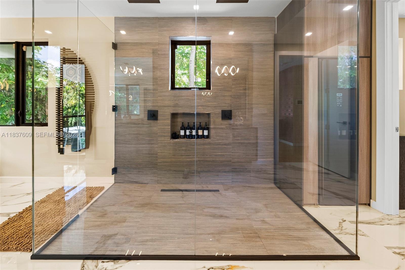 PINECREST VILLAS 2 ADDN - Residential