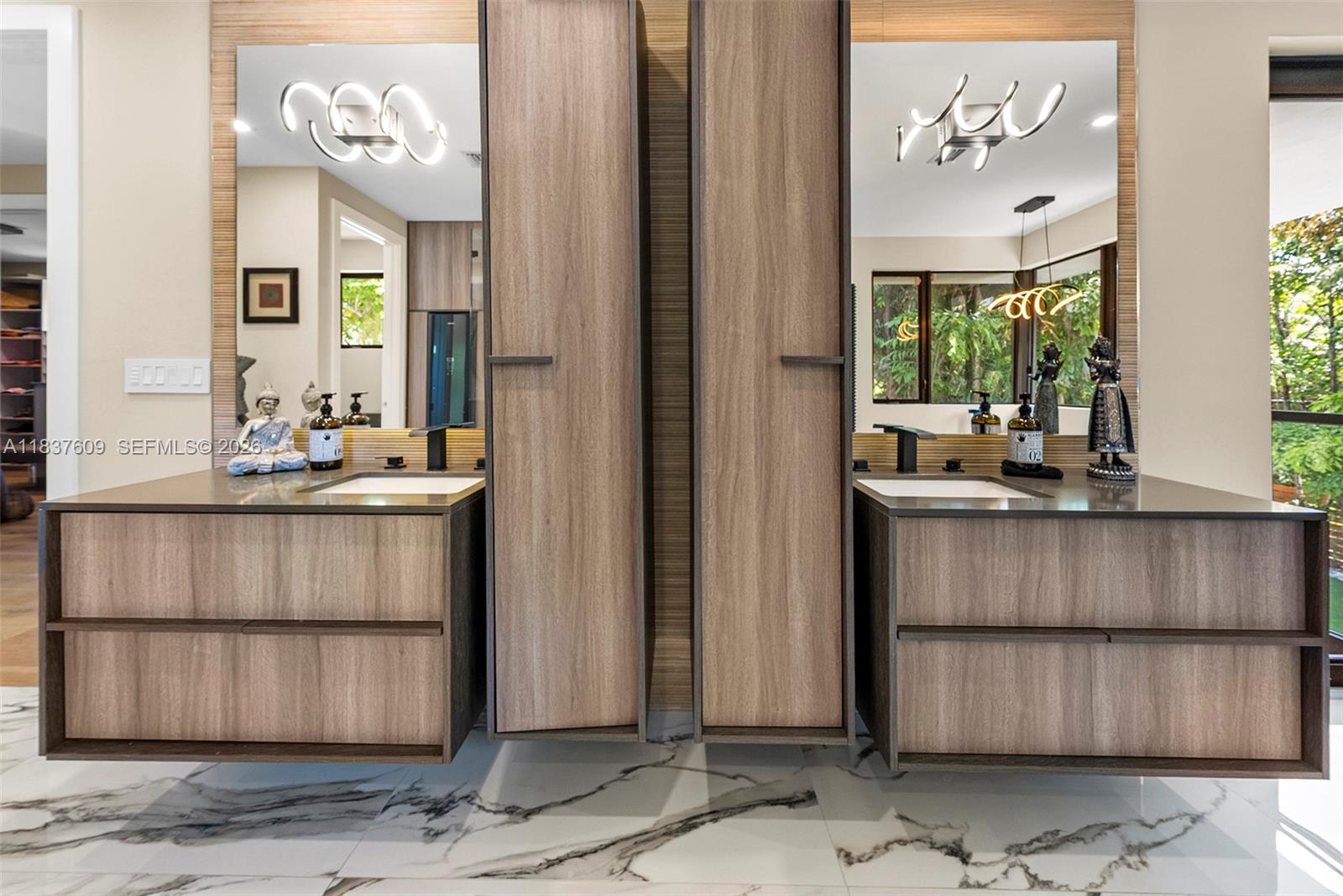 PINECREST VILLAS 2 ADDN - Residential