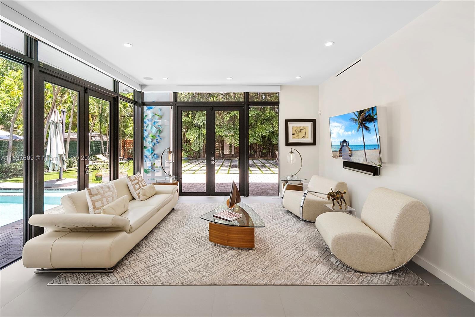 PINECREST VILLAS 2 ADDN - Residential