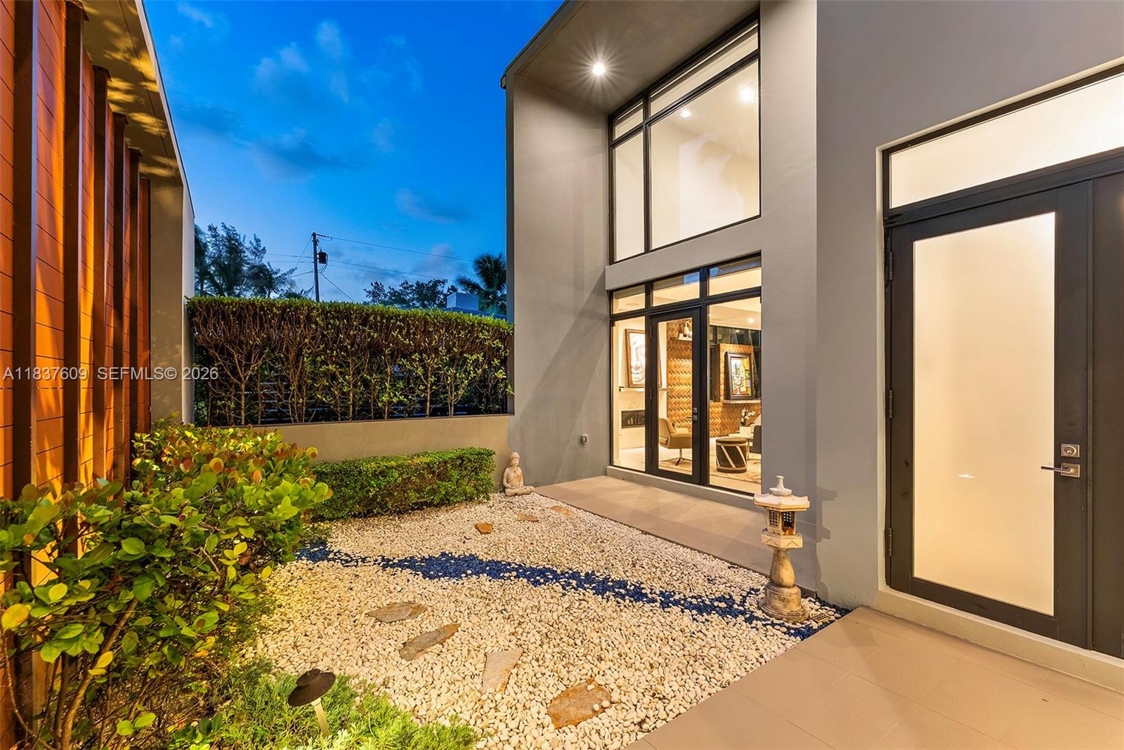 PINECREST VILLAS 2 ADDN - Residential