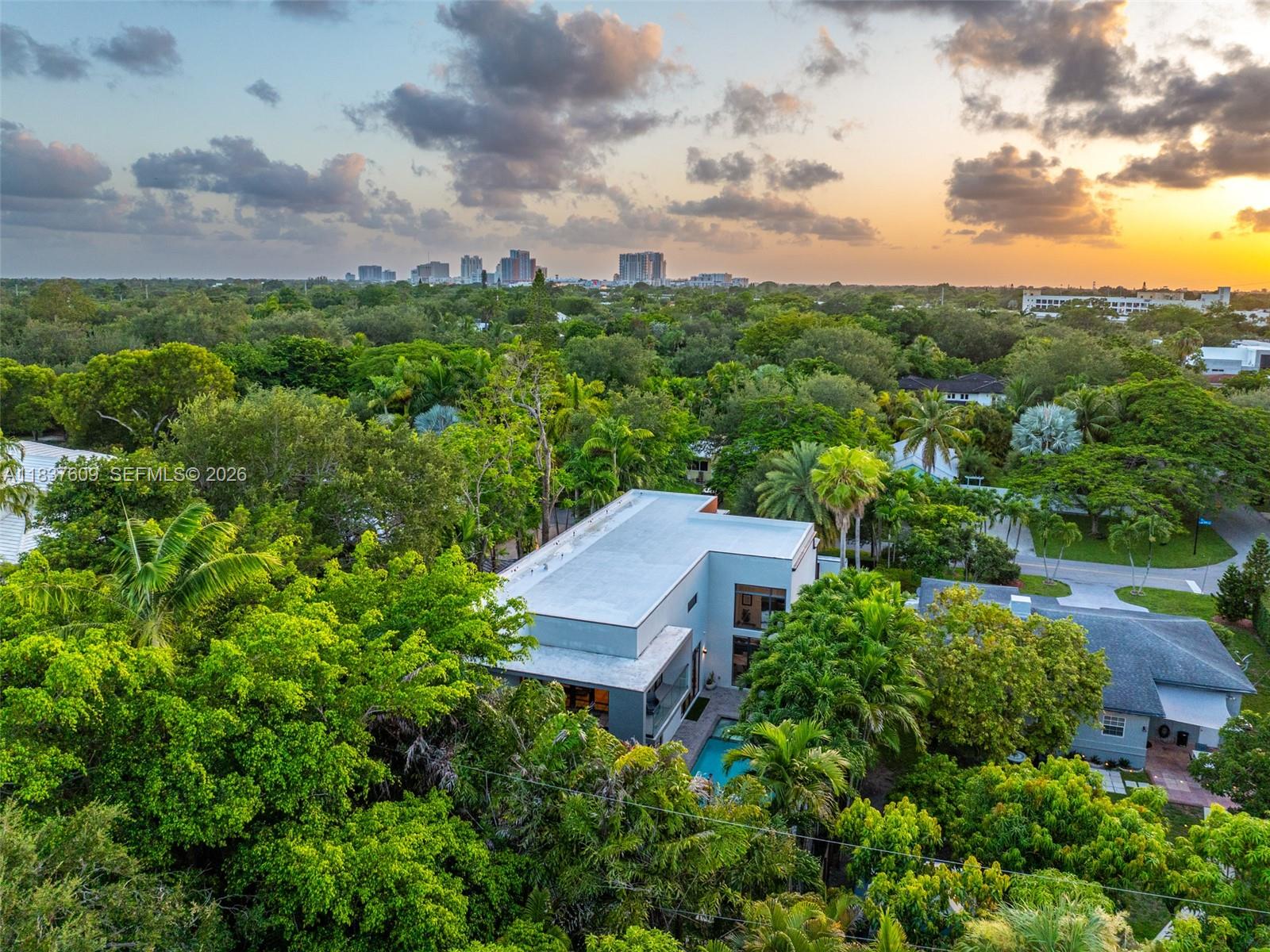 PINECREST VILLAS 2 ADDN - Residential