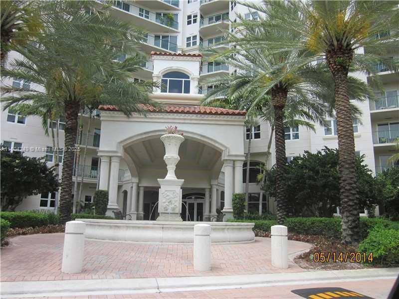 19900 E Country Club Dr 218