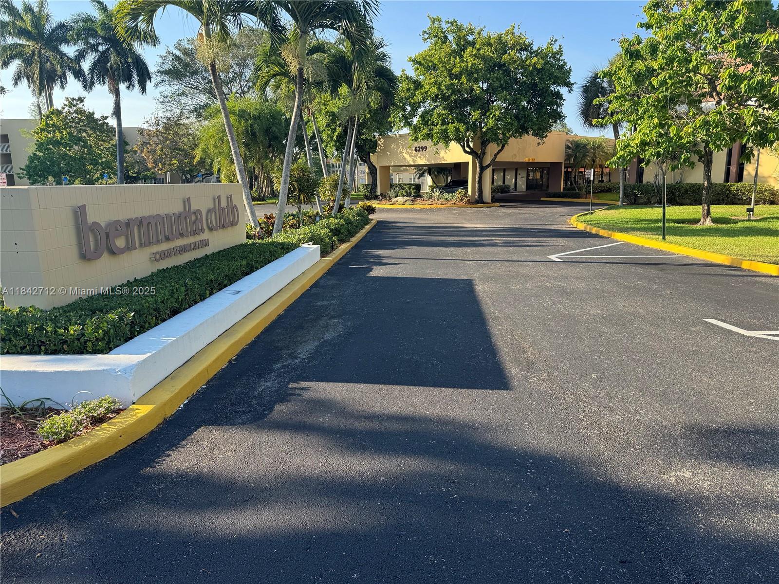Excellent conditions, fully renovated !! 55+ two bedroom community with 2 bathrooms, 3rd floor, top floor corner unit and a beautiful view of the lake from a spacious balcony, largest unit. 1 assigned and visiting parking post. You can't rent the first 2 years. Community perks include clubhouse, pools, tennis, and more. Convenient amenities like pool, laundry room, and dumpster are steps away. Property is close to shopping areas,, churches and schools. Seller motivated to sell.
