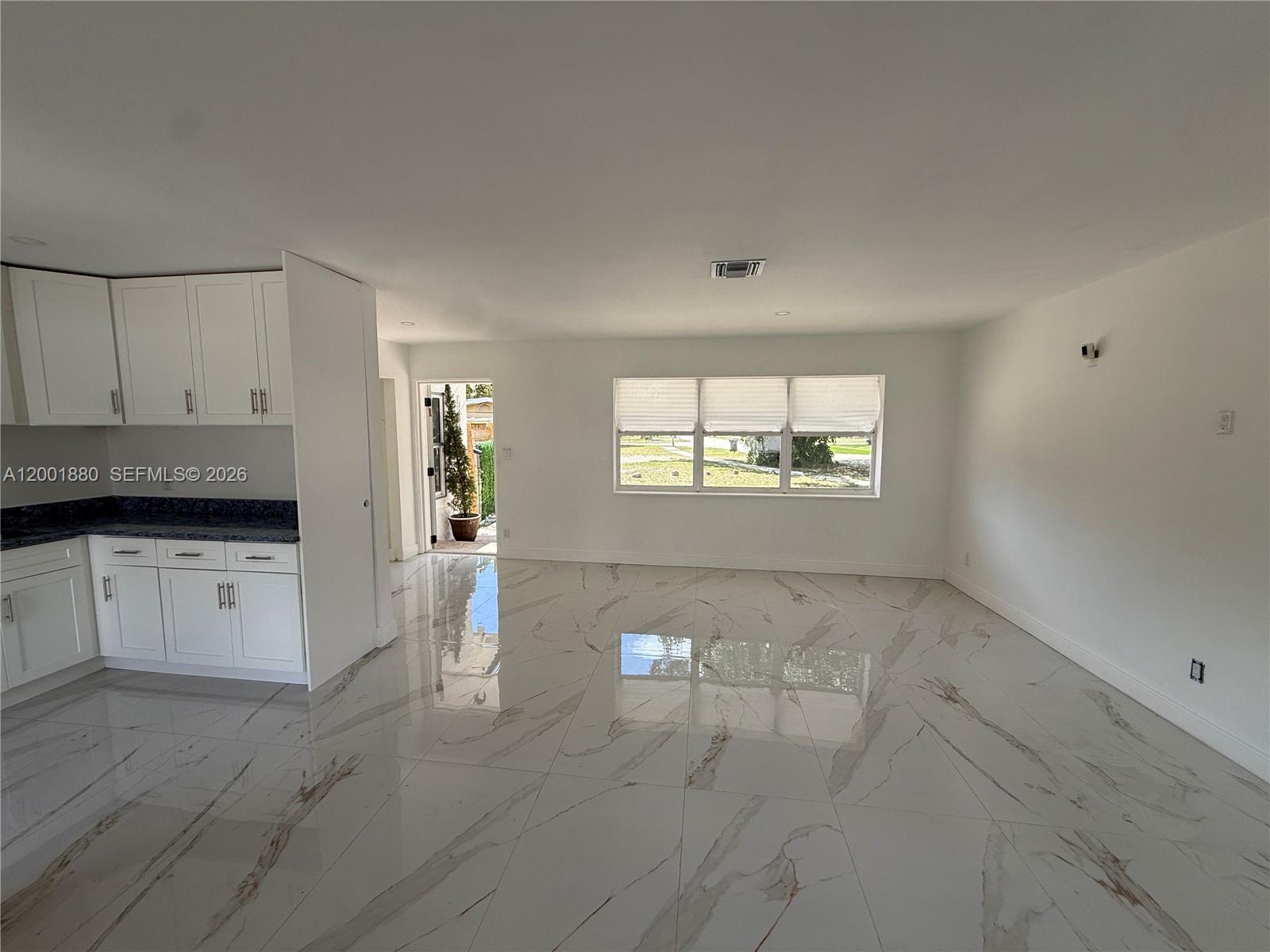 LAUDERDALE VILLAS - Residential