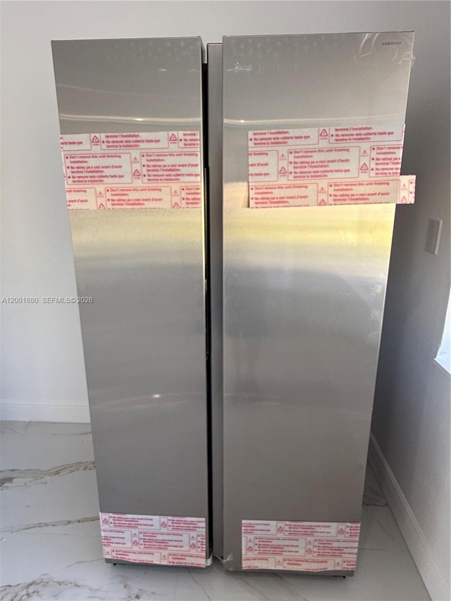 LAUDERDALE VILLAS - Residential