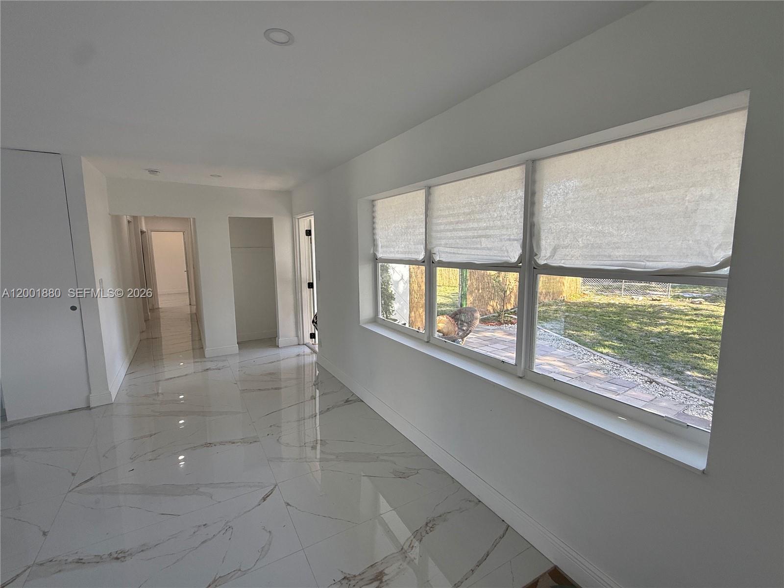 LAUDERDALE VILLAS - Residential