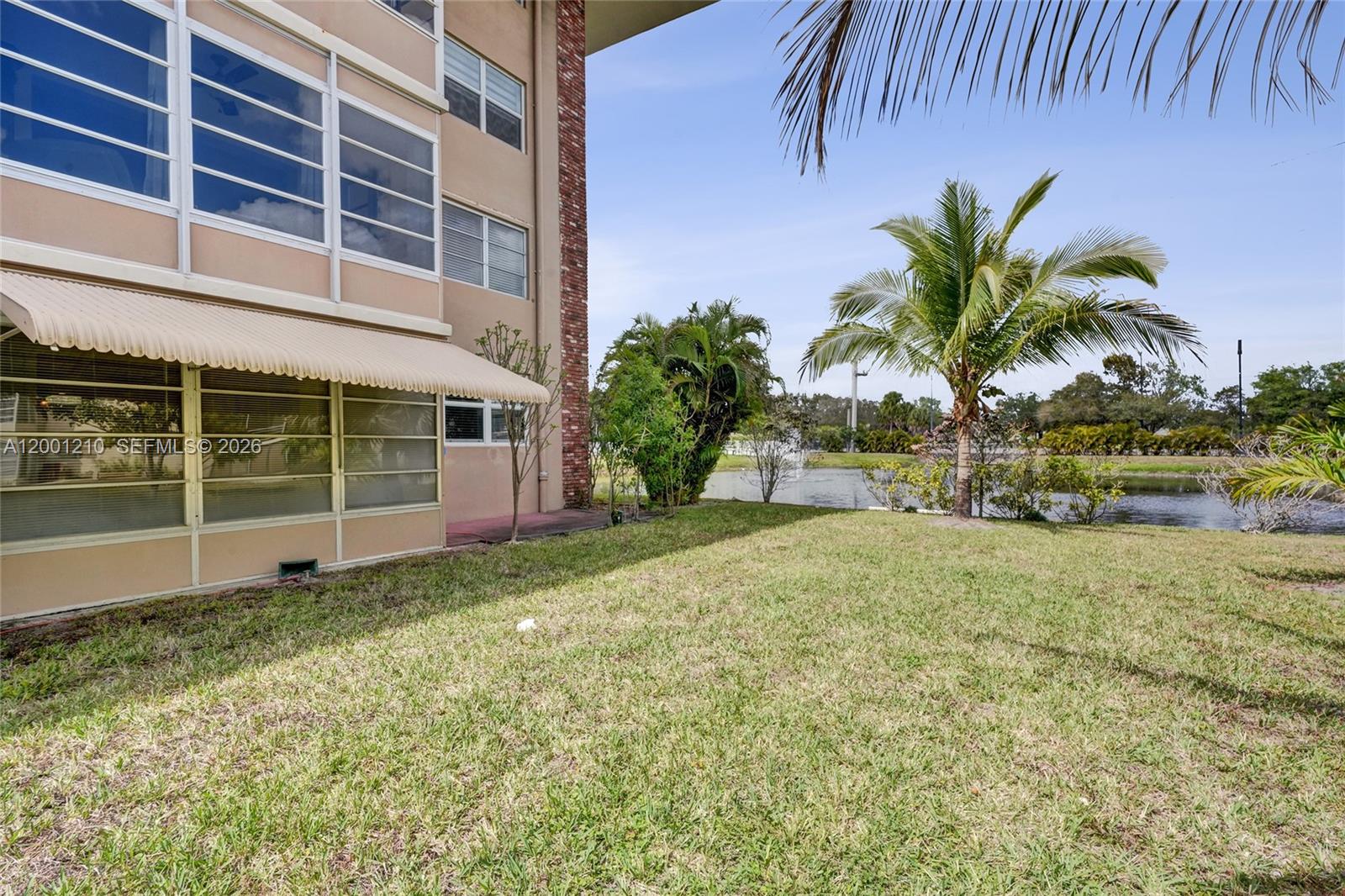 LAUDERDALE OAKS CONDO XI - Residential Lease