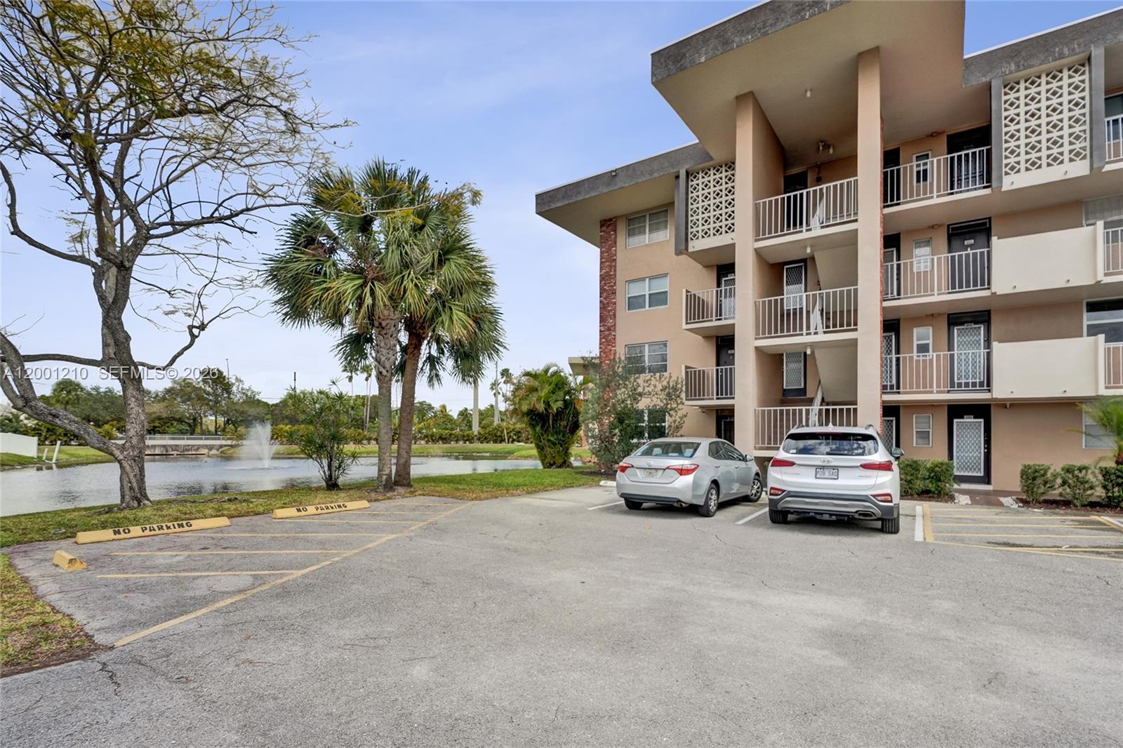 LAUDERDALE OAKS CONDO XI - Residential Lease