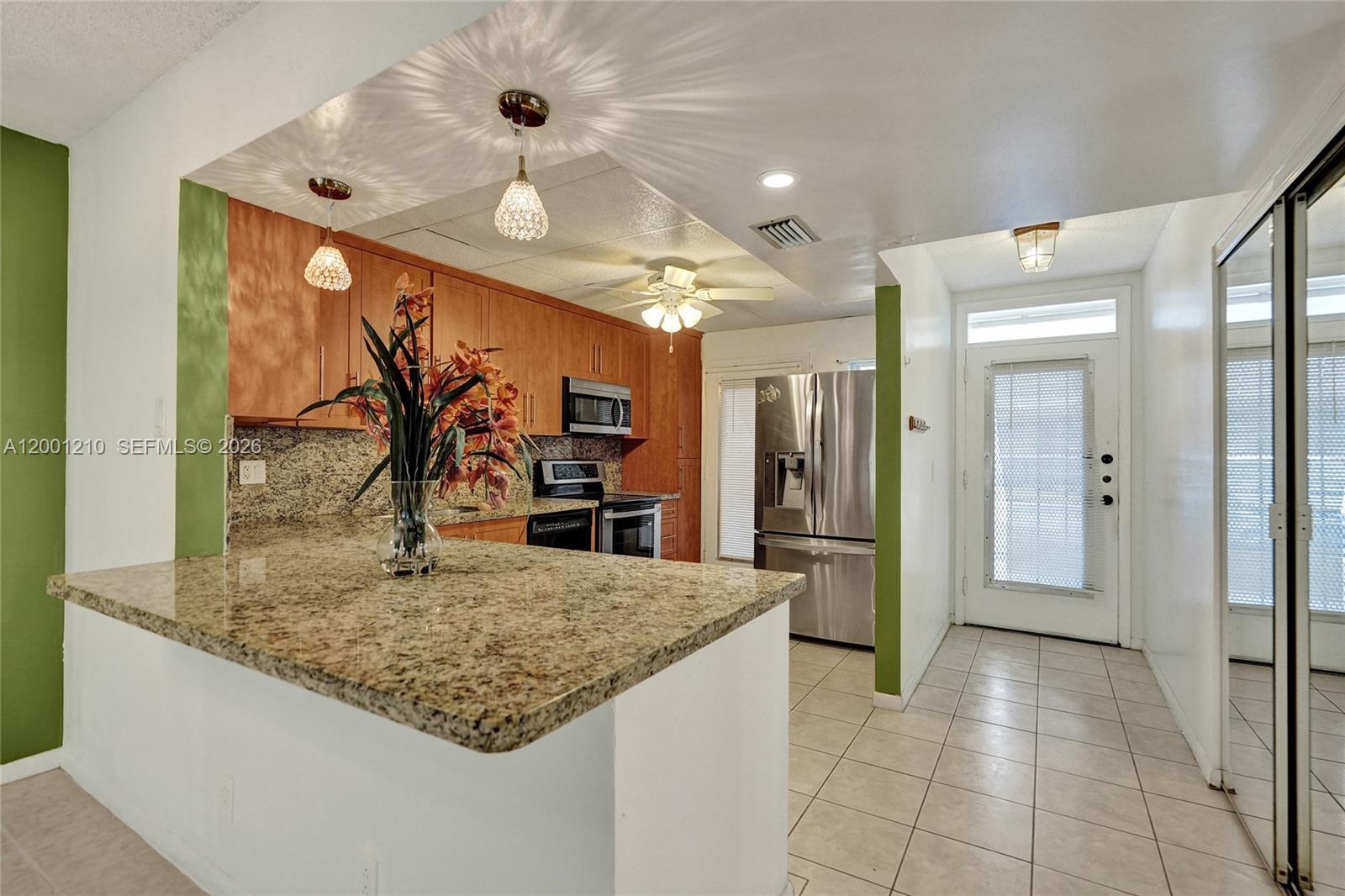 LAUDERDALE OAKS CONDO XI - Residential Lease