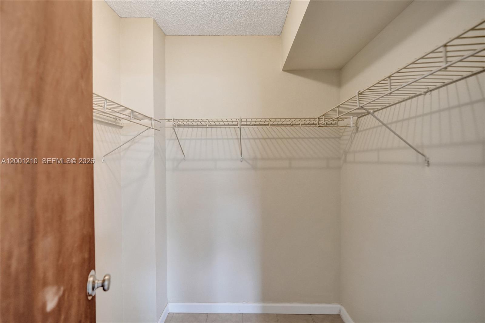 LAUDERDALE OAKS CONDO XI - Residential Lease