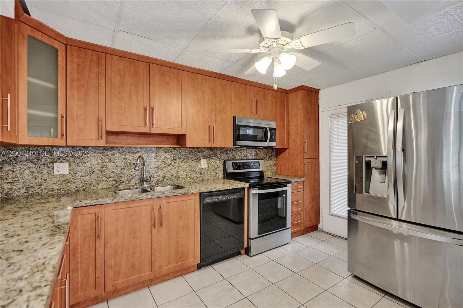 LAUDERDALE OAKS CONDO XI - Residential Lease