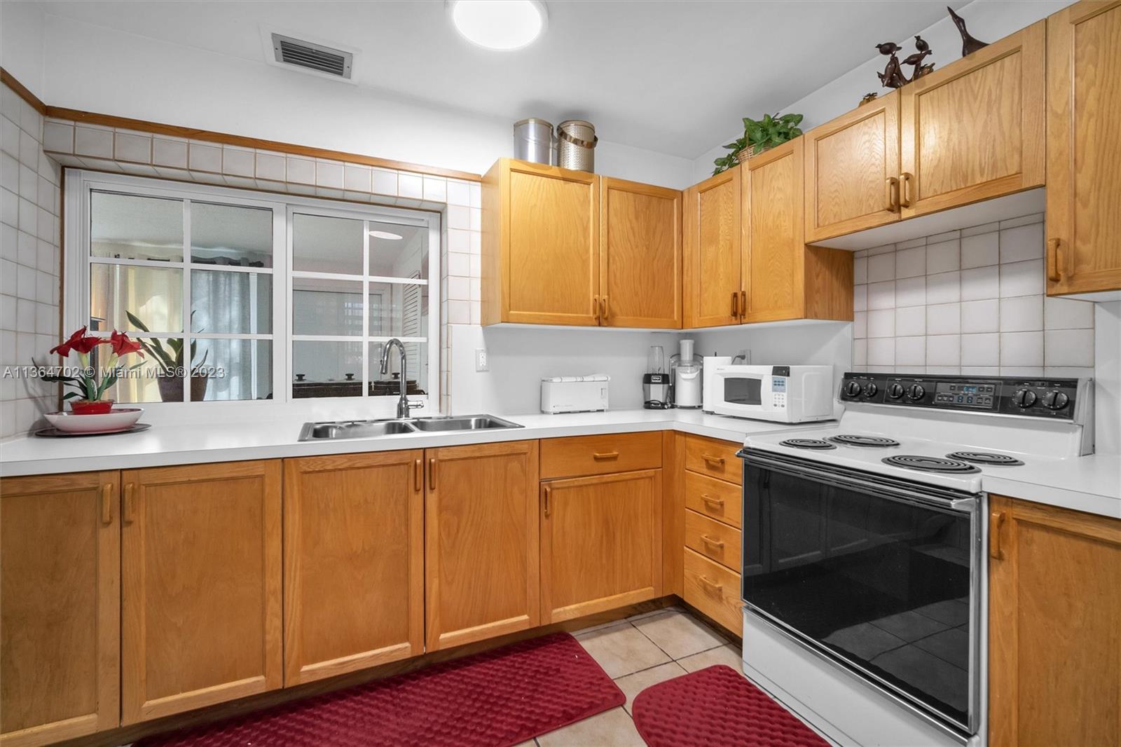 GREEN HILLS PARK WEST NO - Residential