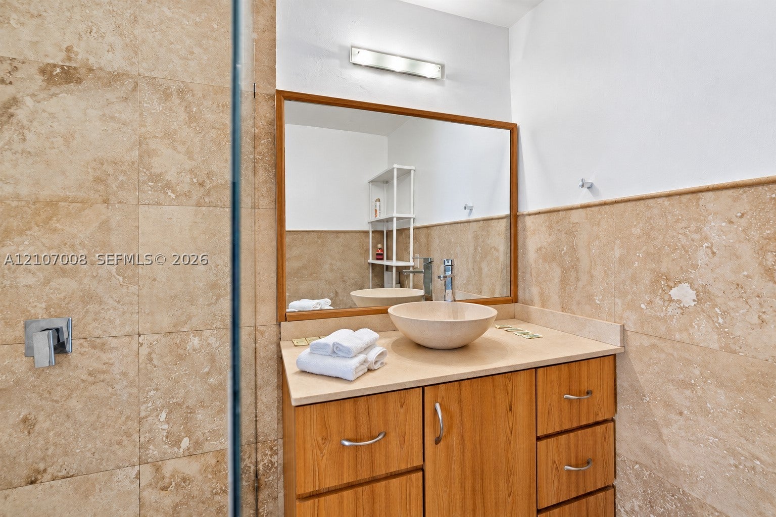 3030 Collins Ave 2H