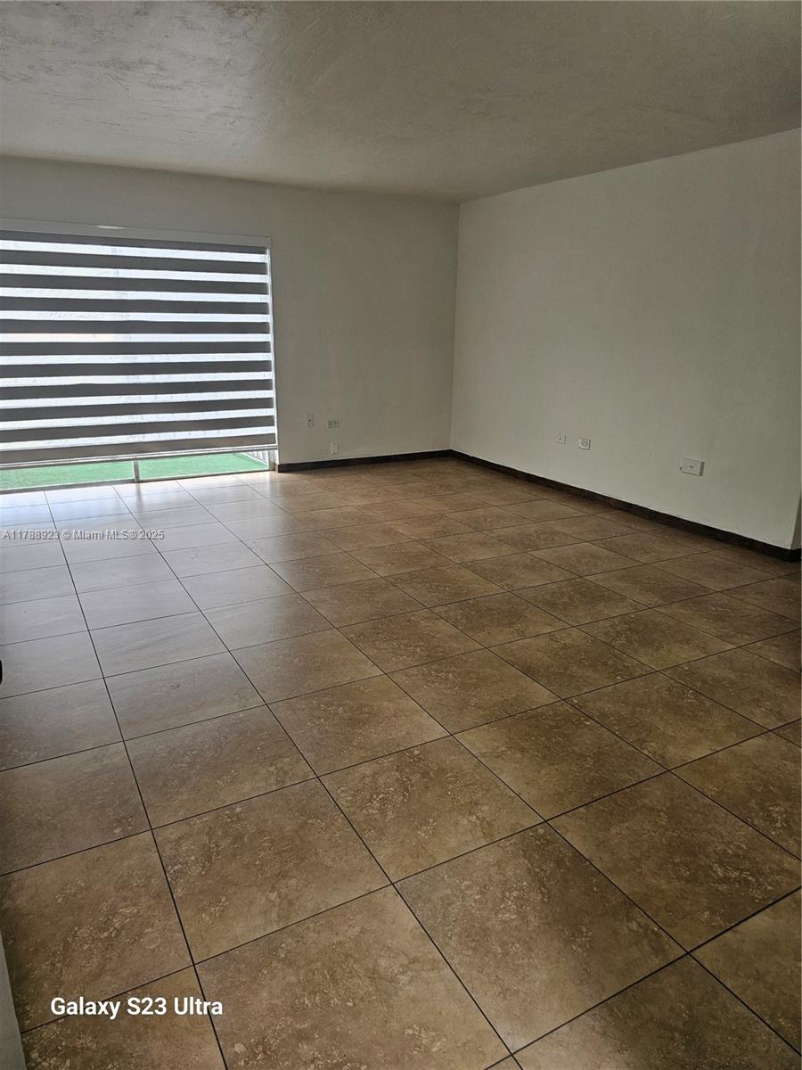 SUNSET PALMS WEST CONDO - Residential