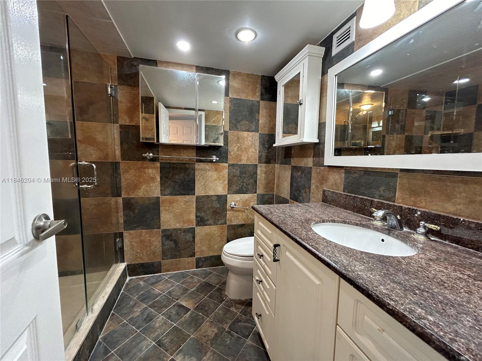 AVANT GARDE CONDO - Residential Lease