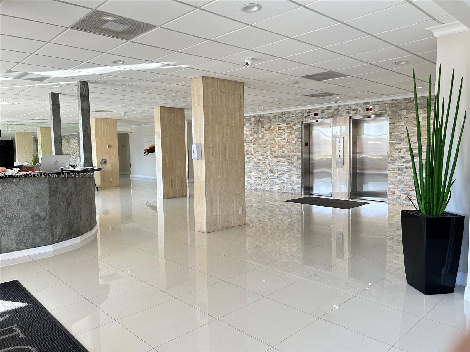 AVANT GARDE CONDO - Residential Lease