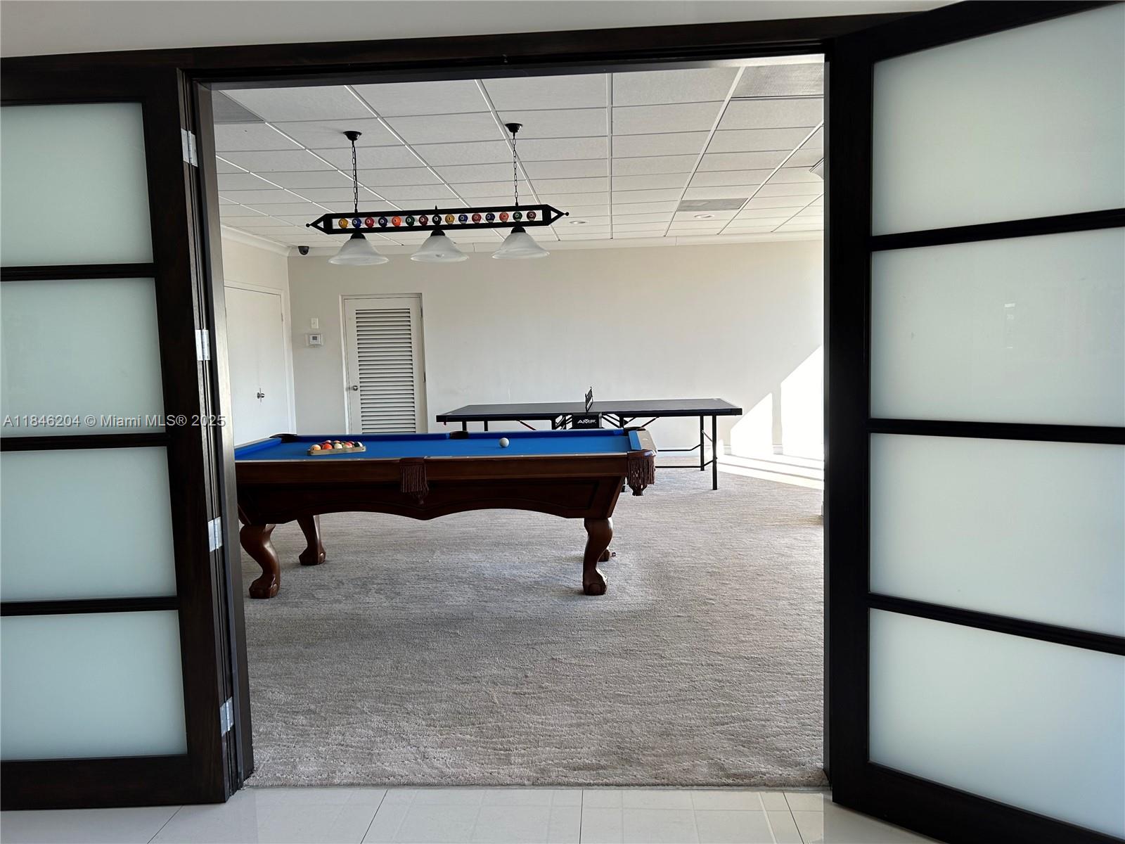 AVANT GARDE CONDO - Residential Lease