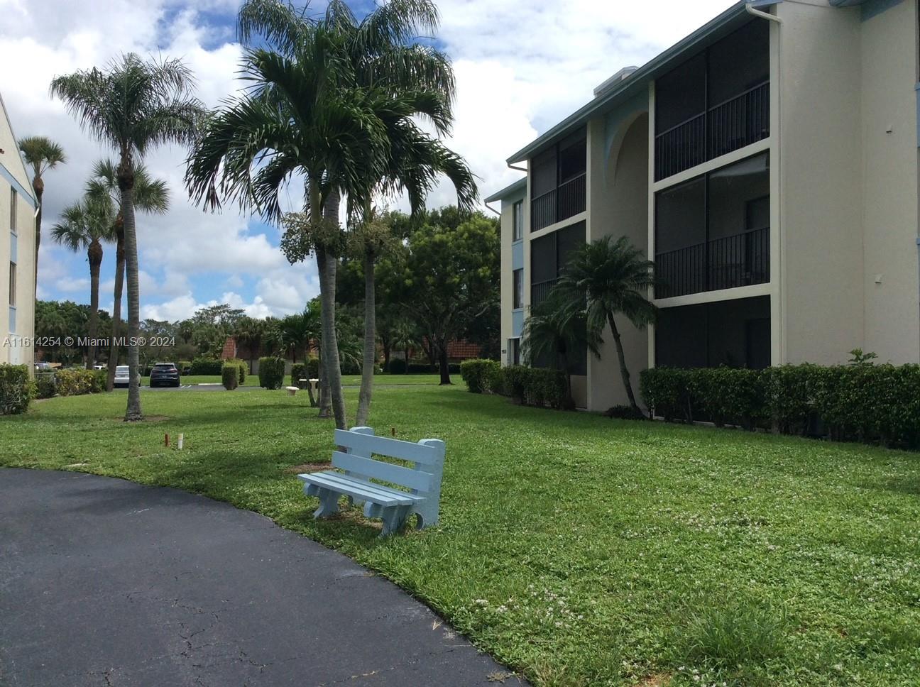 PALM CLUB VILLAGE II COND - Residential Lease