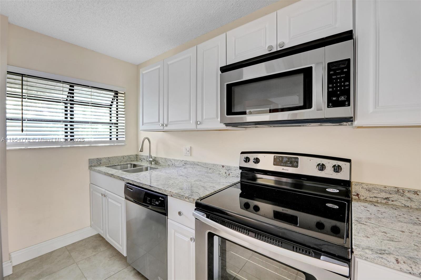 **DONT MISS THIS REMODELED SECOND FLOOR UNIT IN DESIRABLE VILLAS AT MEADOWLAKES** SPACIOUS FLOOR PLAN, OVERSIZE AND PRIVATE BALCONY, WASHER AND DRYER IN THE UNIT, MINUTES TO I-95, SHOPPES, RESTAURANT AND MORE...**ALL AGES WELCOME.