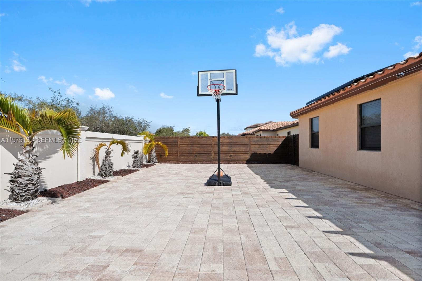 KINGMAN COMMONS - Residential