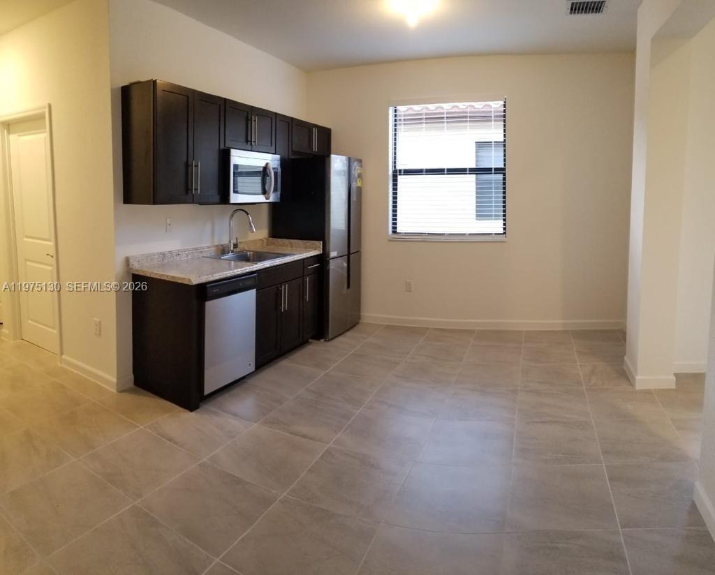 KINGMAN COMMONS - Residential