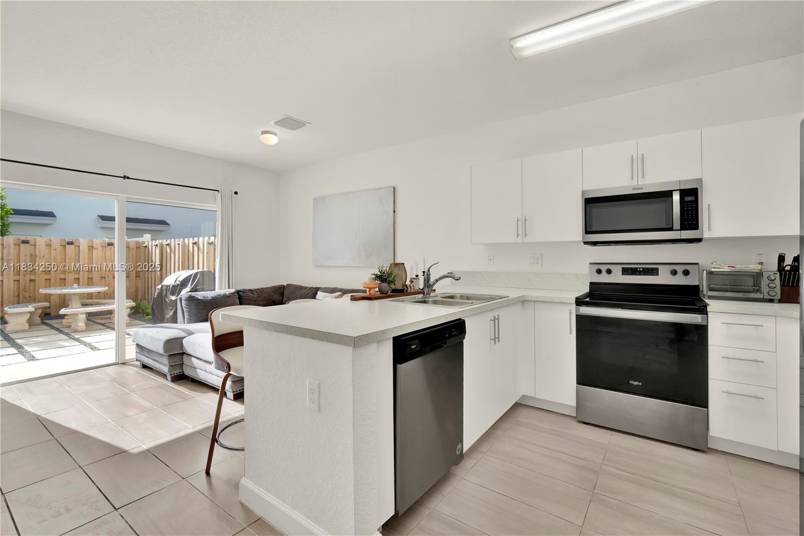 359 NW 12th Ave