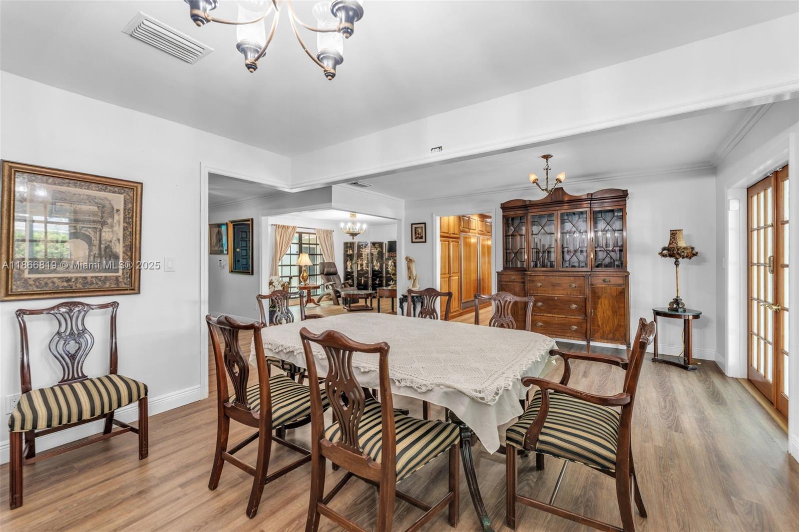 MELODY MANOR - Residential