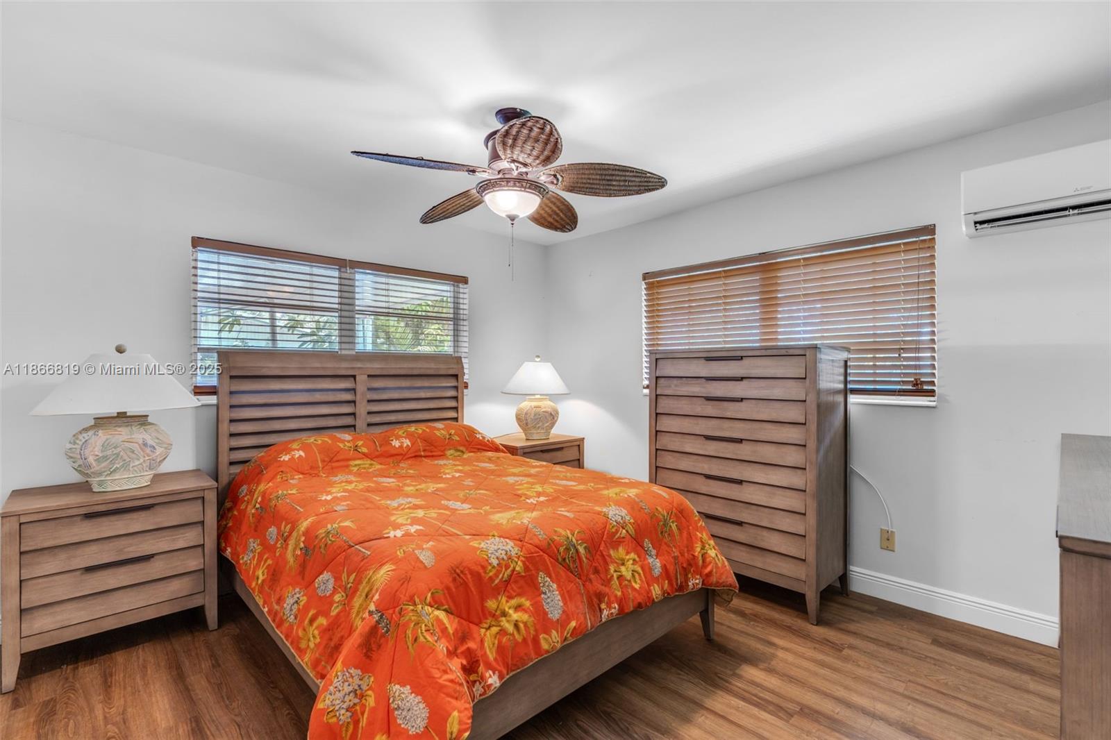 MELODY MANOR - Residential