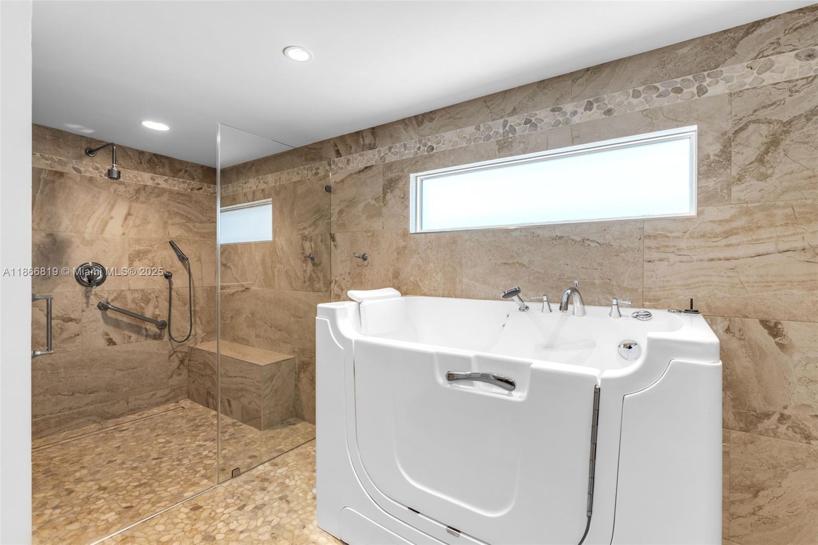 MELODY MANOR - Residential