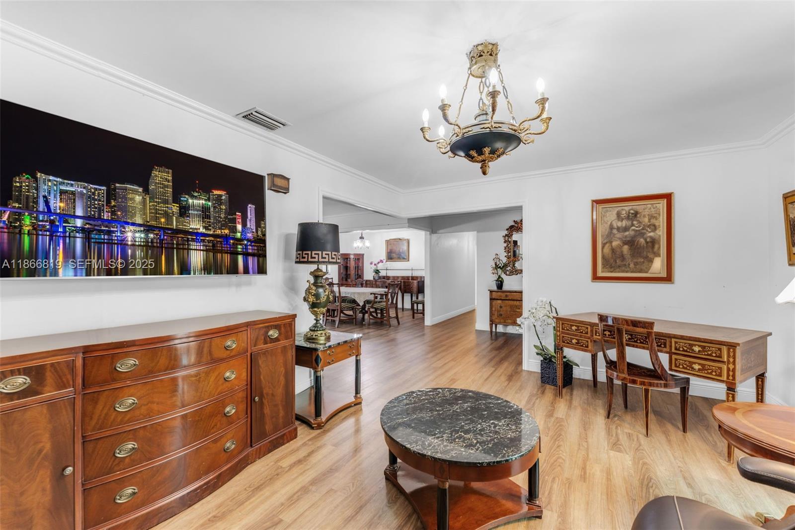 MELODY MANOR - Residential