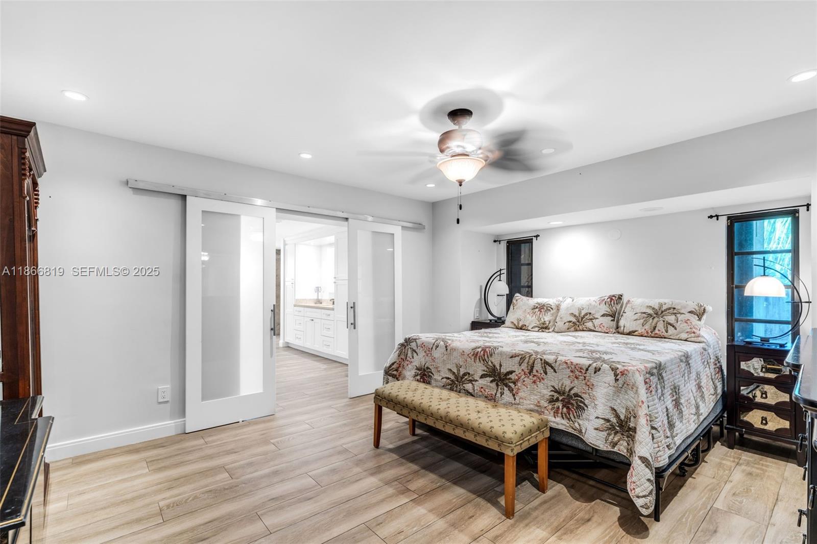 MELODY MANOR - Residential