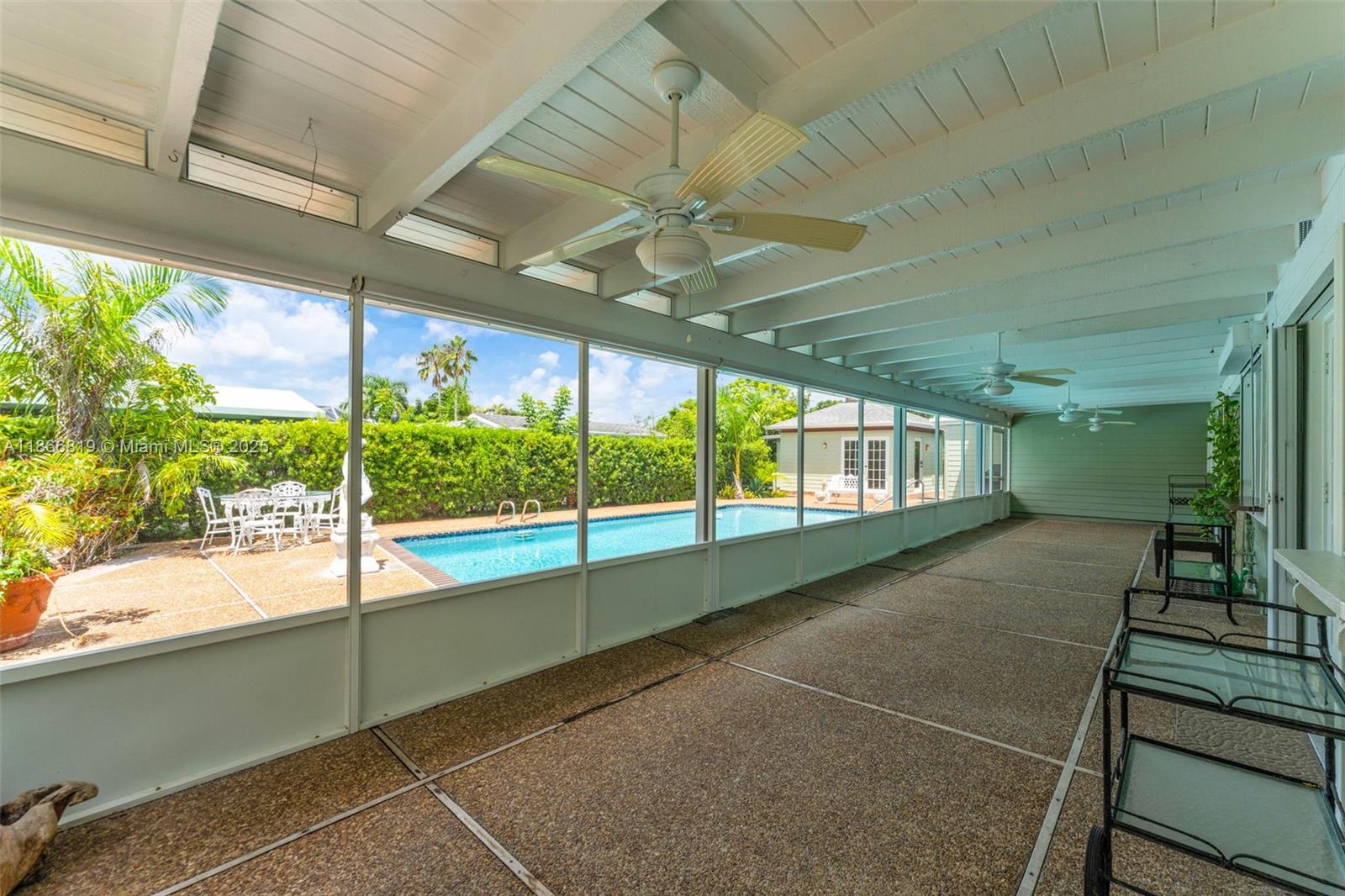 MELODY MANOR - Residential